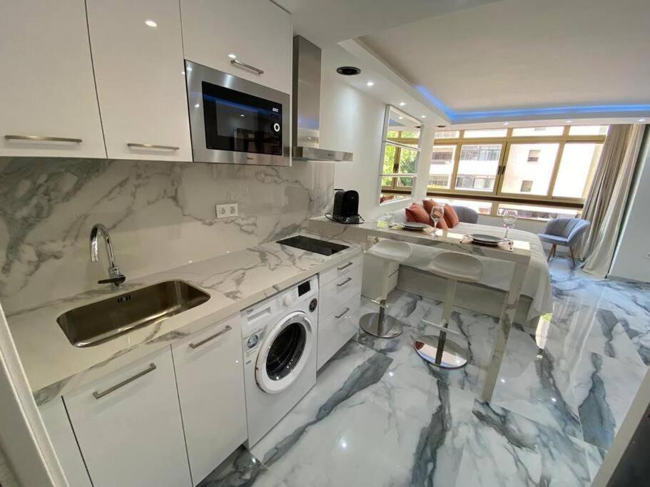 La Brisa Del Marino Lägenhet Marbella Exteriör bild